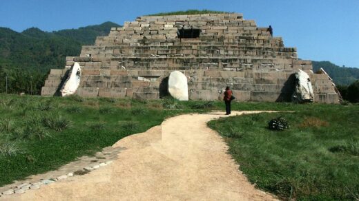 čínské pyramidy